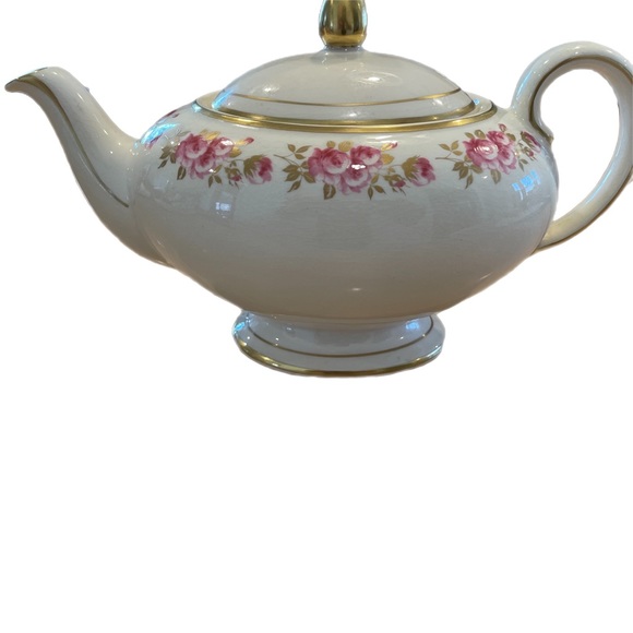 Sadler tea pot oval design with cabbage roses. - Picture 2 of 10